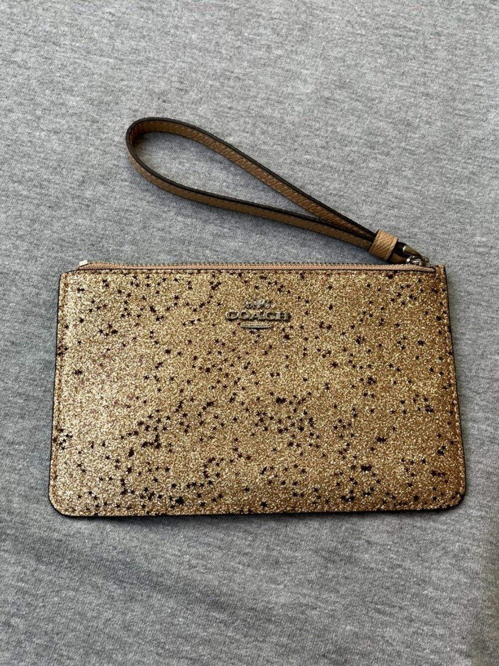 NWOT, Coach Gold Star Glitter Wristlet
